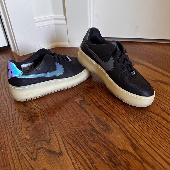 NIKE Air Force 1 Low LV8 Black Iridescent - Picture 1 of 8